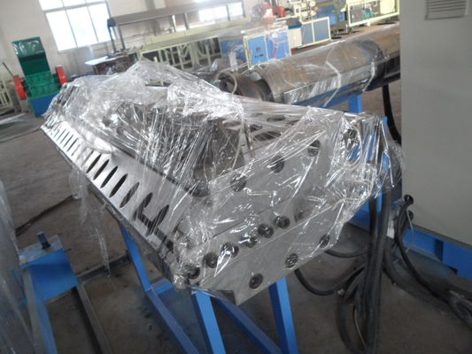 آلة بثق الصفيحة البلاستيكية الأوتوماتيكية ، خط إنتاج صفائح البلاستيك PP / PE / خط إنتاج صفائح PE البلاستيكية