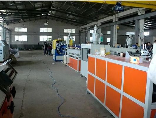 سعر جيد خط بثق الأنابيب البلاستيكية اللينة المقوى بالألياف البلاستيكية 380V 50HZ ضمان لمدة سنة واحدة الانترنت