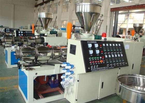 سعر جيد PVC المموج مزدوج الجدار الأنابيب التوأم برغي الطارد / خط إنتاج البثق الانترنت