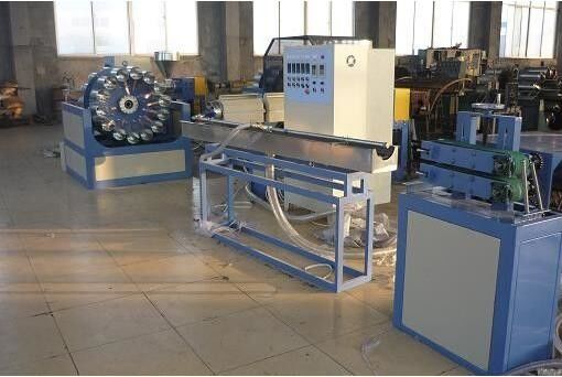 سعر جيد PVC PVC الألياف المقواة شفط خرطوم الأنابيب النتوء خط البلاستيك 0.2-1.5m / دقيقة الانترنت