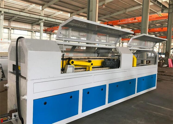 سعر جيد 150kg / H PVC آلة بثق الباب الشخصي 22kw WPC الشخصي ماكينة الانترنت