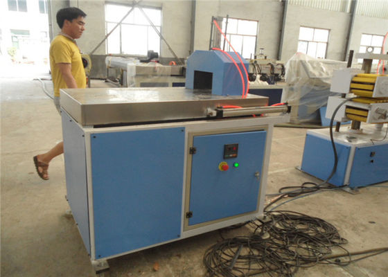 سعر جيد PP PE PVC WPC خط بثق البلاستيك الشخصي ، عالية الجودة PP PE الخشب ماكينات تصنيع البلاستيك الشخصية الانترنت