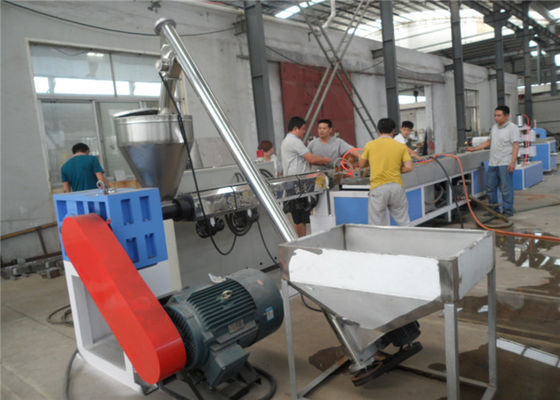 سعر جيد PVC الرغوة الخشب البلاستيك الشخصي النتوء الخط 55KW 380V 50HZ الانترنت