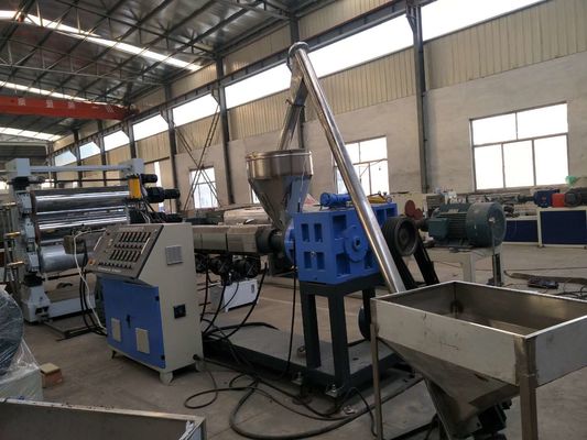 سعر جيد آلة رغوة المجلس WPC التلقائي بالكامل ، خط إنتاج مجلس رغوة الأثاث مجلس الوزراء PVC الانترنت