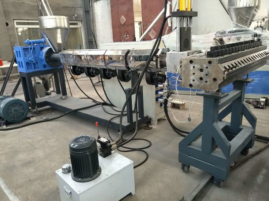 سعر جيد هيكل مدمج WPC PVC آلة مجلس رغوة مع برغي مزدوج الانترنت