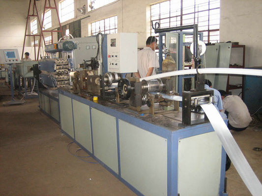 سعر جيد آلة بثق البلاستيك برغي واحد 100KW لأنابيب PE HDPE الانترنت