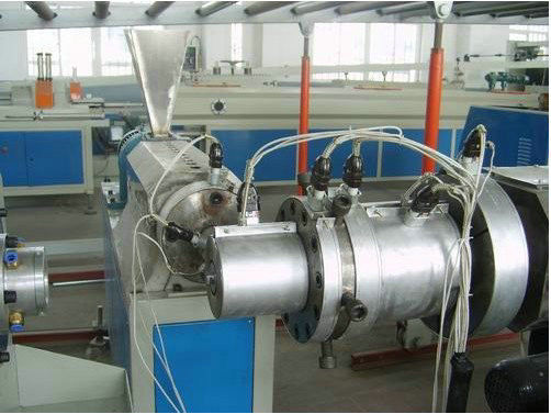 سعر جيد PE كبيرة القطر Sprial الأنابيب ماكينة / HDPE Sprial خط إنتاج الأنابيب ISO9001 الانترنت