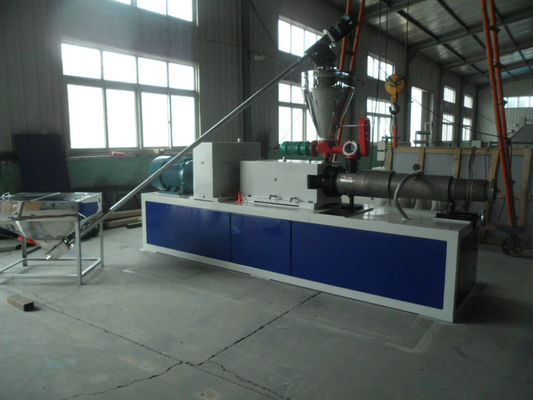 سعر جيد PP / PE Bench WPC Profile Line Line ، WPC Chair / Plank Profile Extrusion Line الانترنت