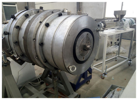 خط إنتاج أنابيب PP PE PPR من 16mm إلى 63mm ، آلة تصنيع أنابيب PE ذات خرطوم واحد