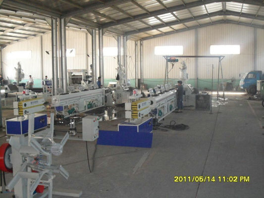 سعر جيد PVC الأنابيب البلاستيكية خط البثق الأنابيب ، UPVC / CPVC أنابيب المياه البلاستيكية الطارد الانترنت