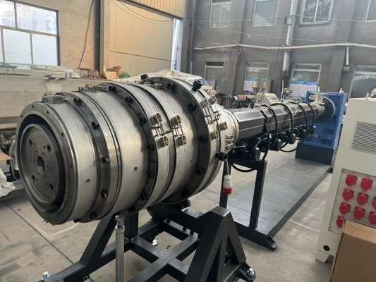 سعر جيد خط إنتاج أنابيب HDPE من 16mm إلى 630mm ، محرك طحن واحد الانترنت