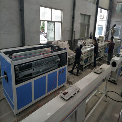 خط إنتاج الأنابيب البلاستيكية المعدة خصيصاً مع مسدس 38cr Moaia
