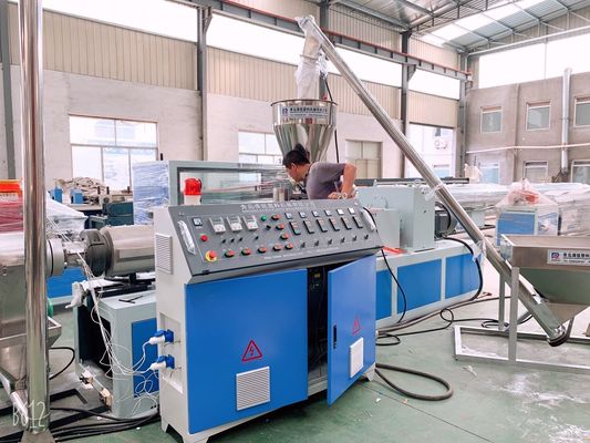 سعر جيد آلة البثق المزدوجة اللولب PVC WPC ثنائية اللولب 40k / H الانترنت