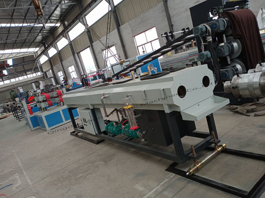 خط بثق الأنبوب البلاستيكي 125kw PVC 50kg / H مع تجويفين